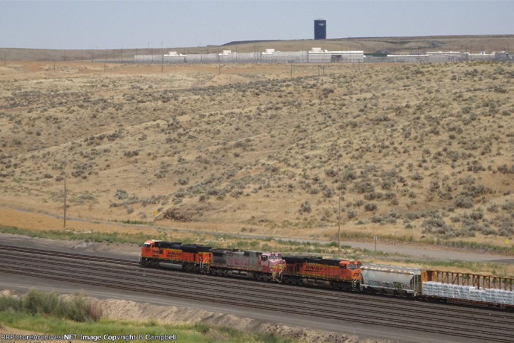 BNSF 9083-BNSF 649-BNSF 5920